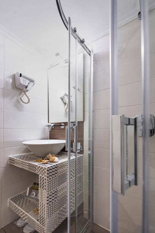 Kokona Hotel Sými Luaran gambar